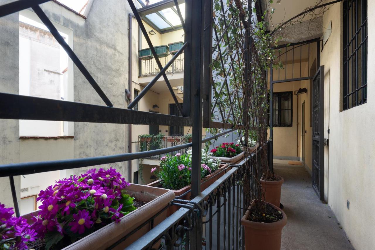 Hl Luxury Duomo Apartment - Via Torino, Montenapoleone Milan Luaran gambar